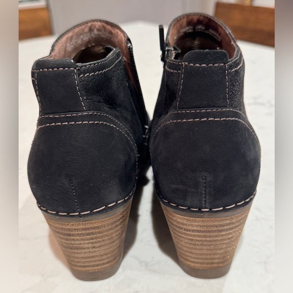 Dansko suede ankle boots - Picture 5 of 8